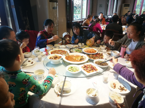 飯桌.png