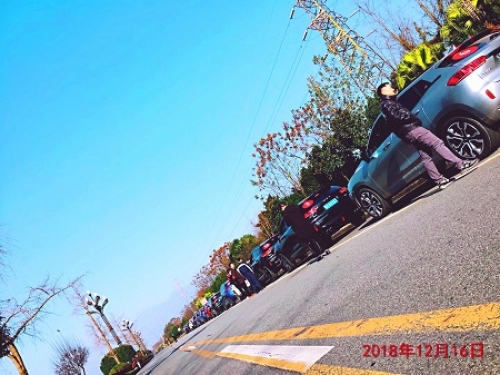 壯觀豪氣的車隊.jpg